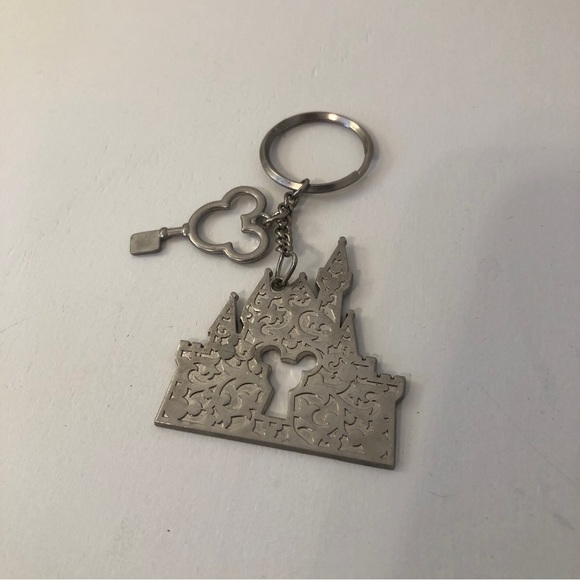 Walt Disney World Castle Key Chain Lock and Key - Picture 1 of 4